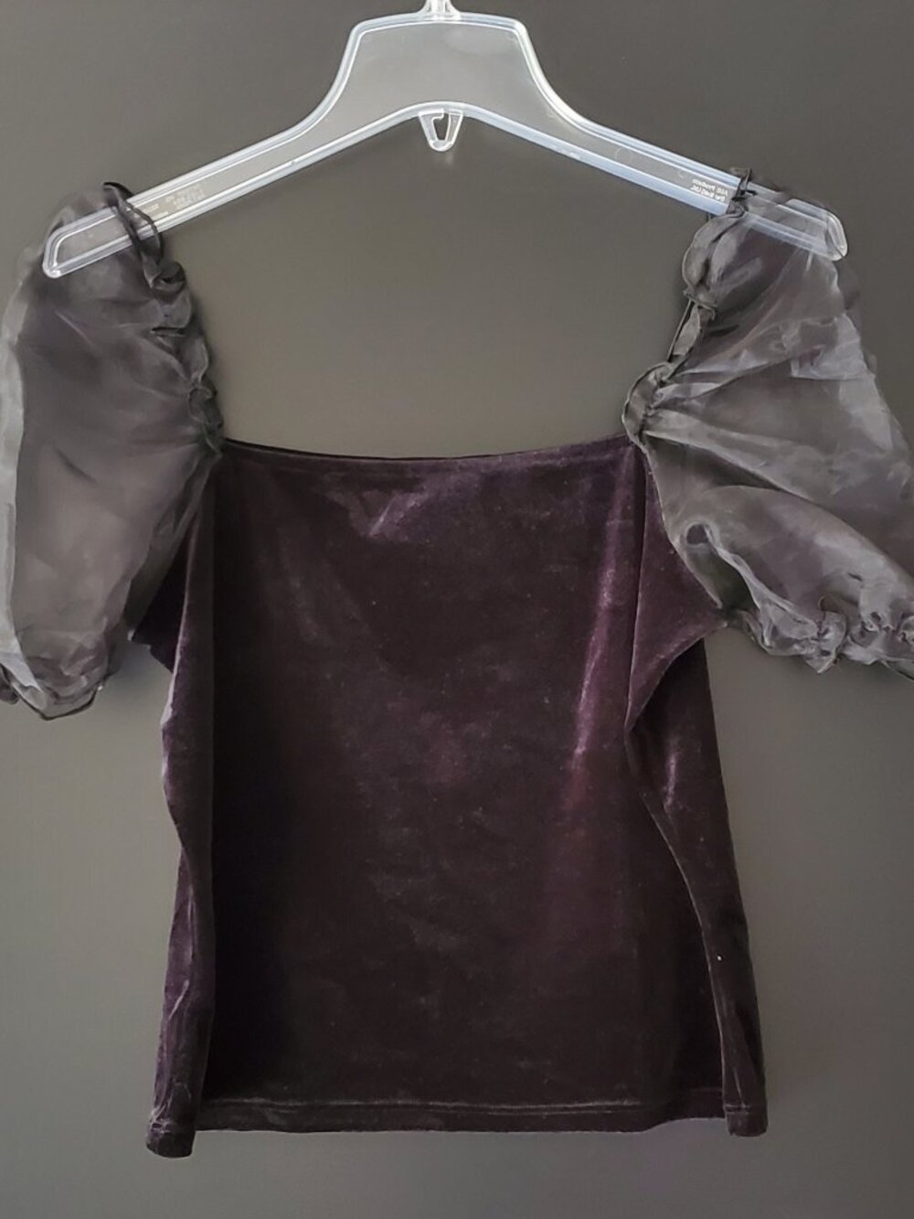 Black Puff Sleeve Velvet Top